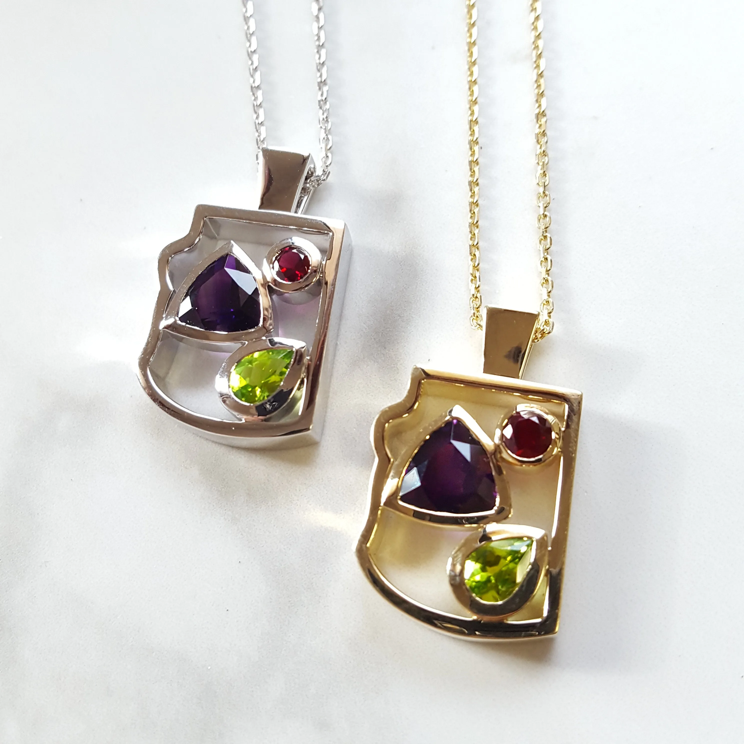 Arizona Exploration Pendant in Yellow Gold
