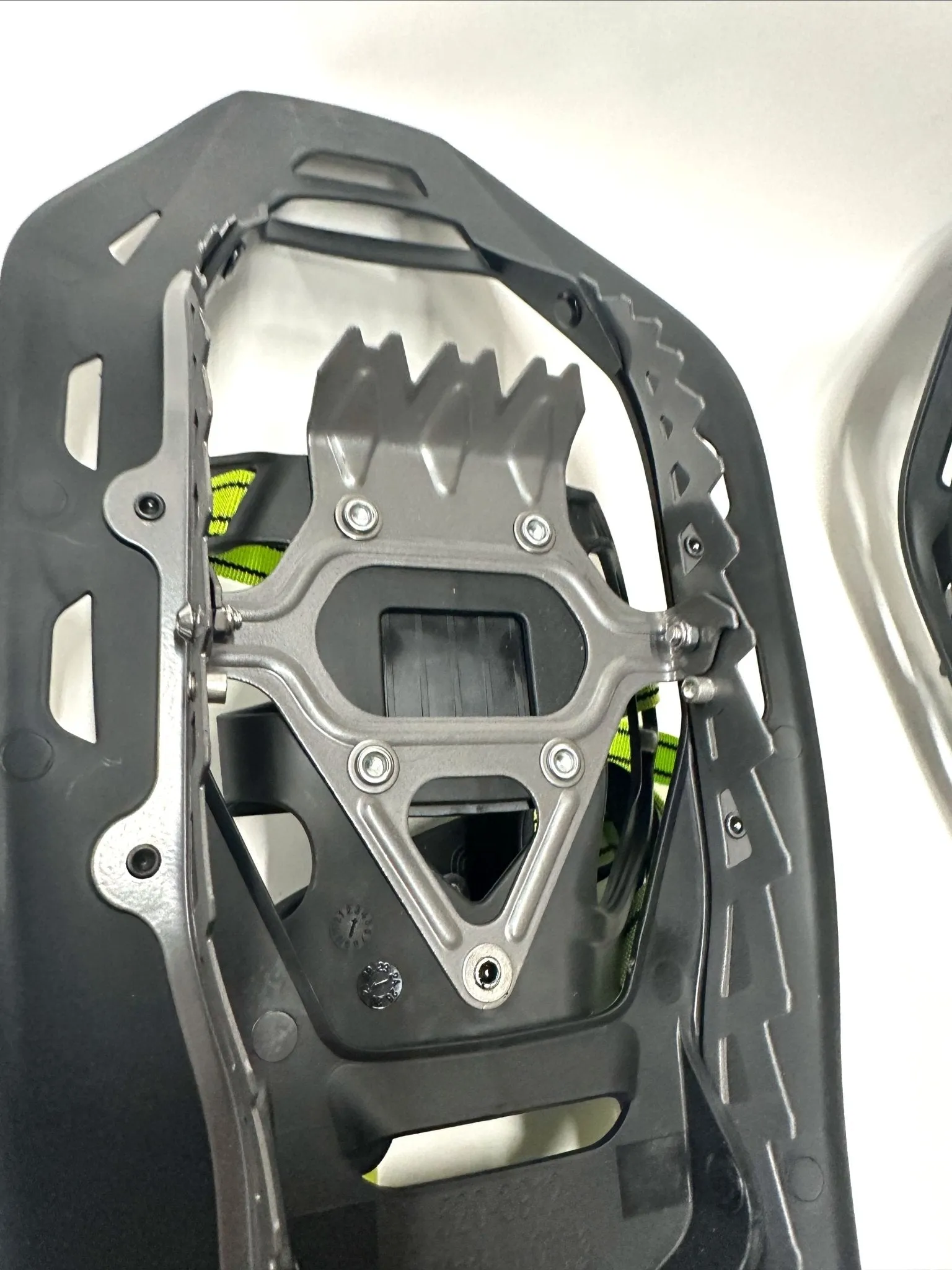 ATLAS HELIUM-TRAIL 30" MENS SNOWSHOE KIT TRAIL WALKING SNOW SHOE NEW WITH TAGS