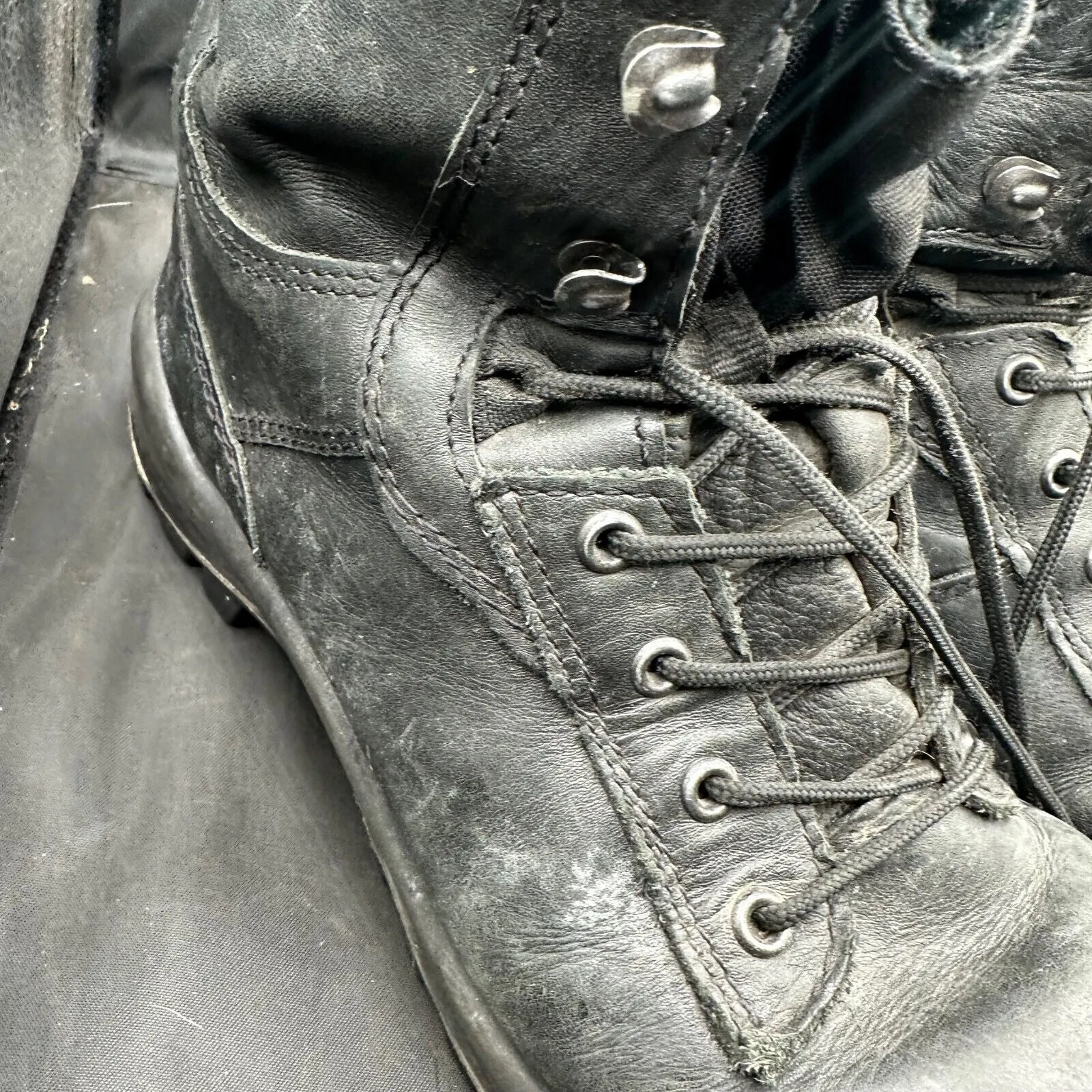 Austrian Army Black Leather Heavy Duty Combat Boots - Size EU 41 - UK 7