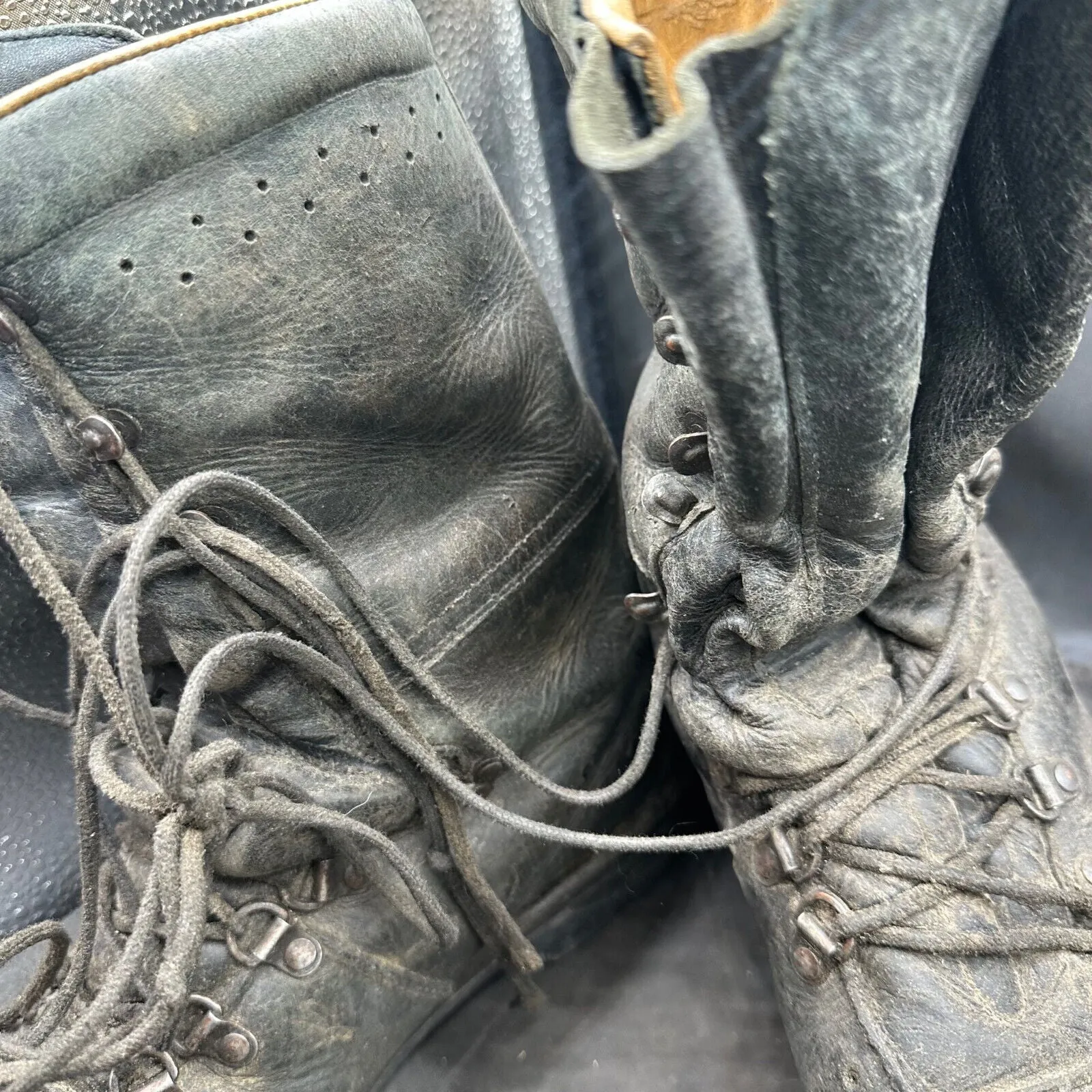 Austrian Army Black Leather Heavy Duty Combat Boots - Size EU 47 - UK 12