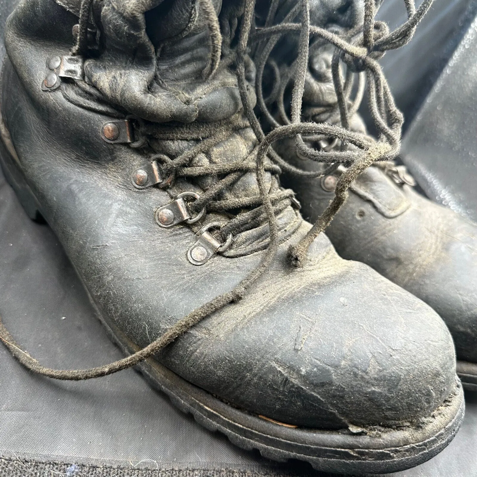 Austrian Army Black Leather Heavy Duty Combat Boots - Size EU 47 - UK 12