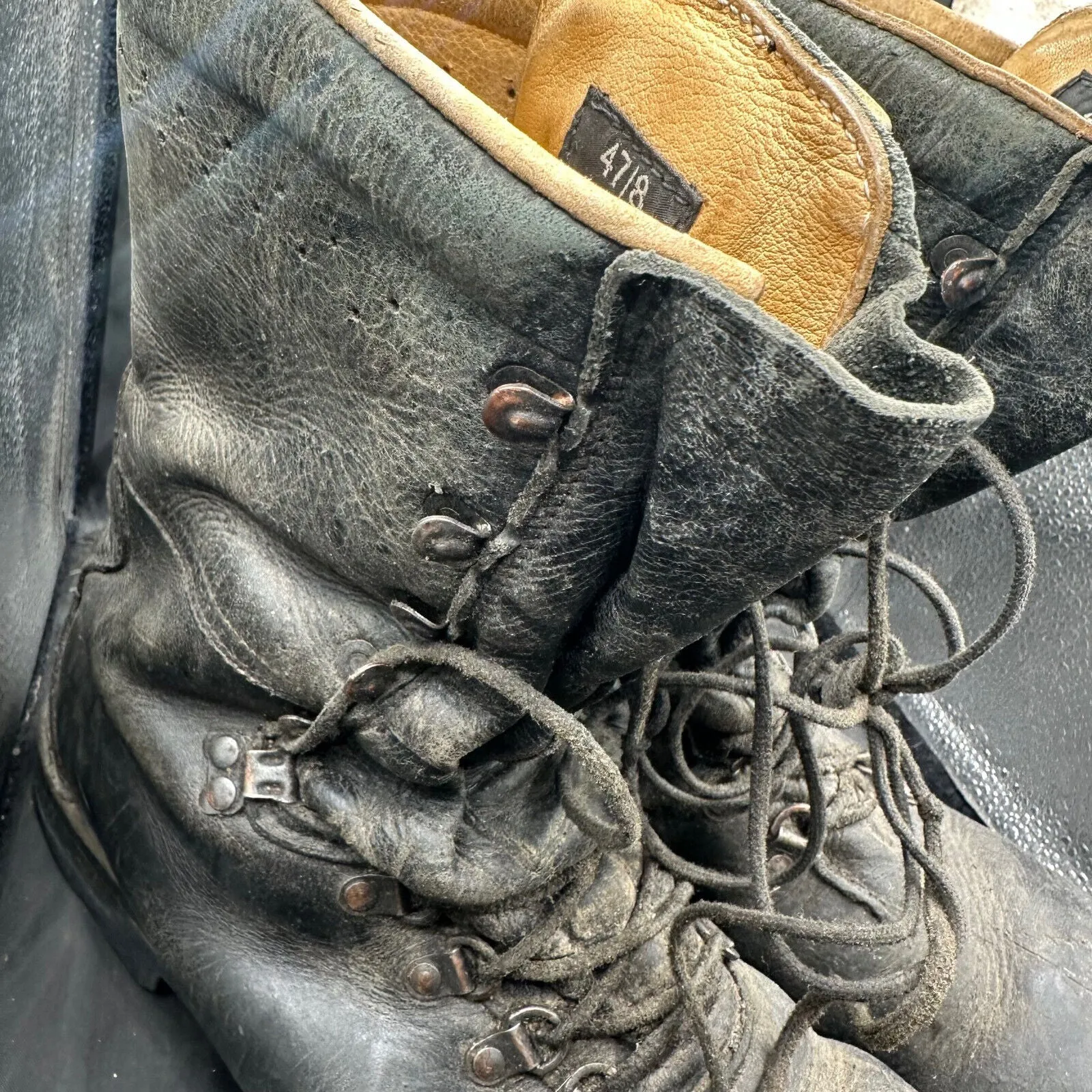 Austrian Army Black Leather Heavy Duty Combat Boots - Size EU 47 - UK 12
