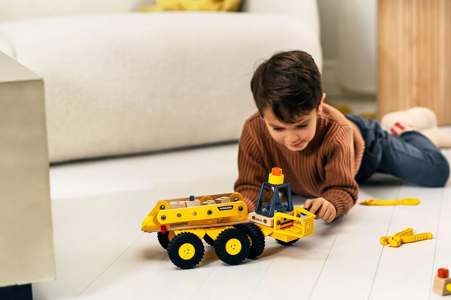 Brio Builder Volvo Hauler