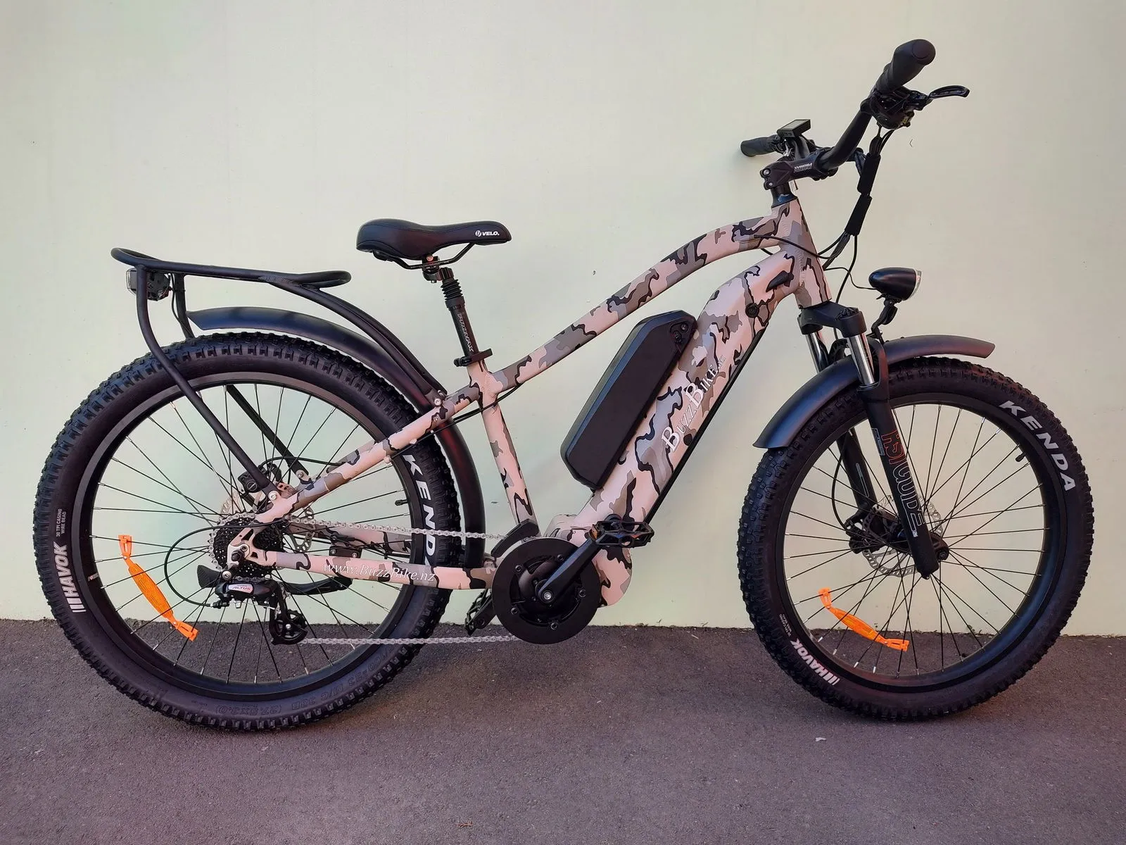 BUZZ BIKE TT DOUBLE BATTERY  DELUXE 27. 5" X 3" CAMO