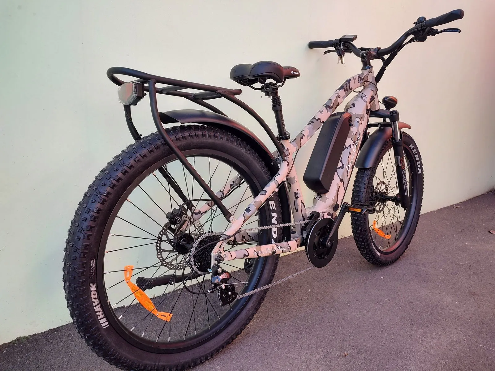 BUZZ BIKE TT DOUBLE BATTERY  DELUXE 27. 5" X 3" CAMO