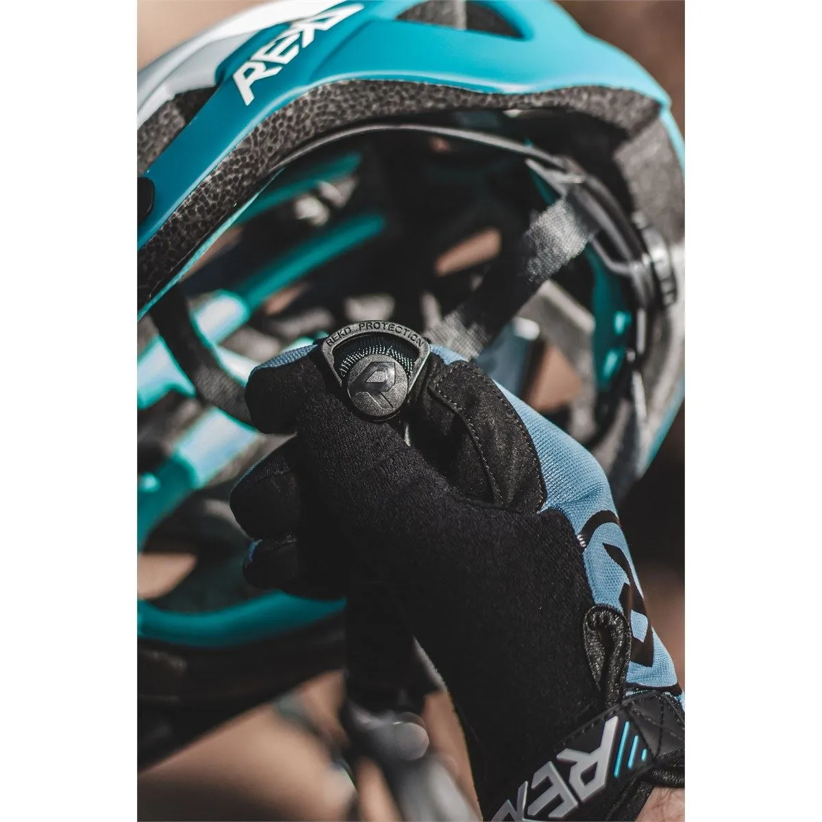 REKD Pathfinder Mountain Bike Helmet - Stone