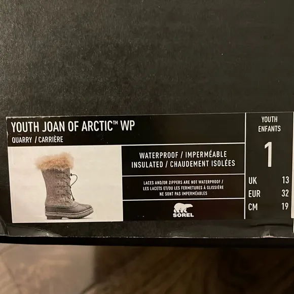 Sorel Youth Joan of Arctic boots size 1 NEW