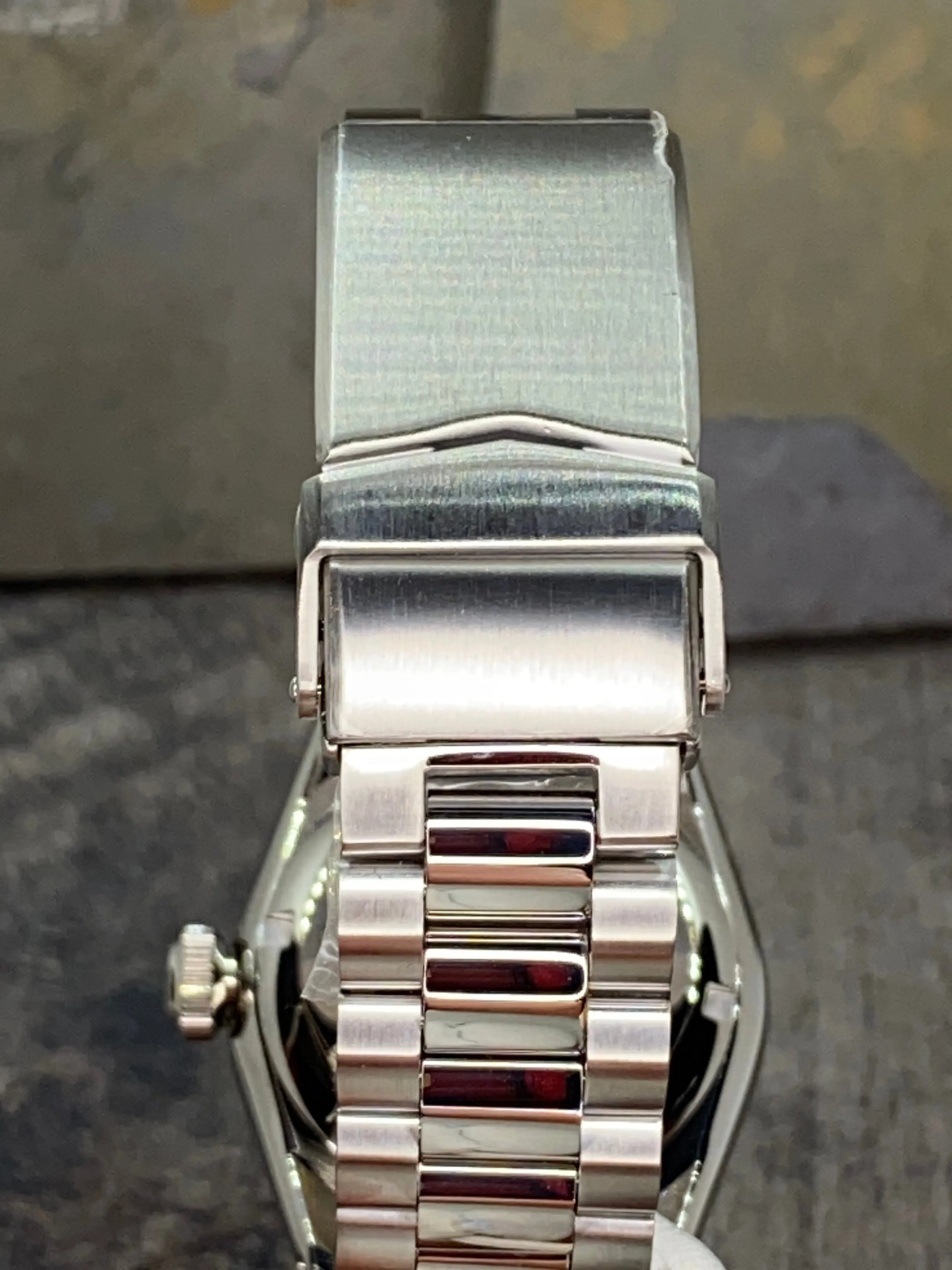 Traverse blue dial