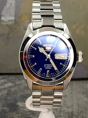 Traverse blue dial