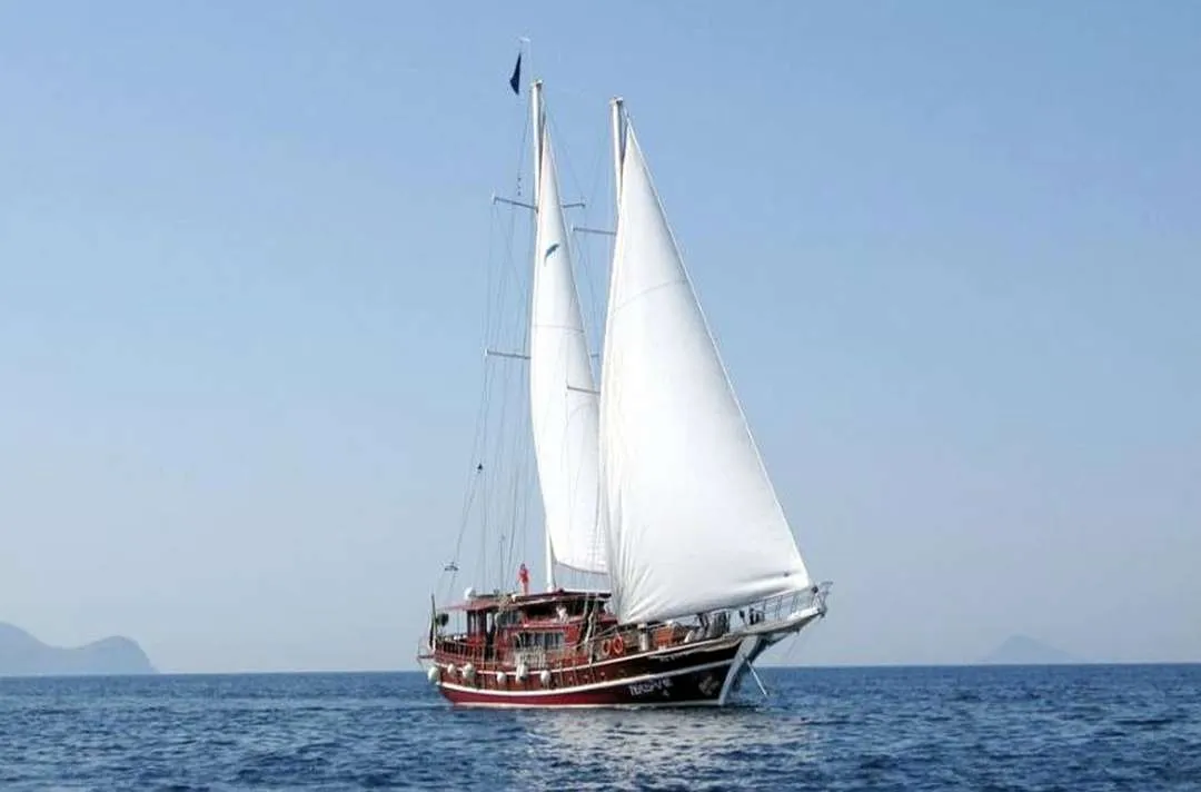 Yacht Cruises Italy